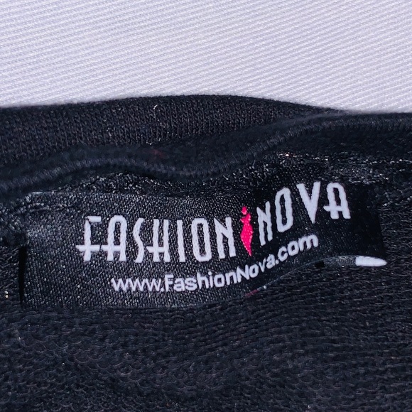 cropped long sleeve - Picture 2 of 2